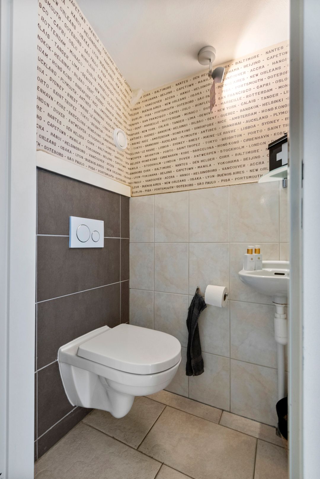 Photo 17 of Van Utenhoveweg 116