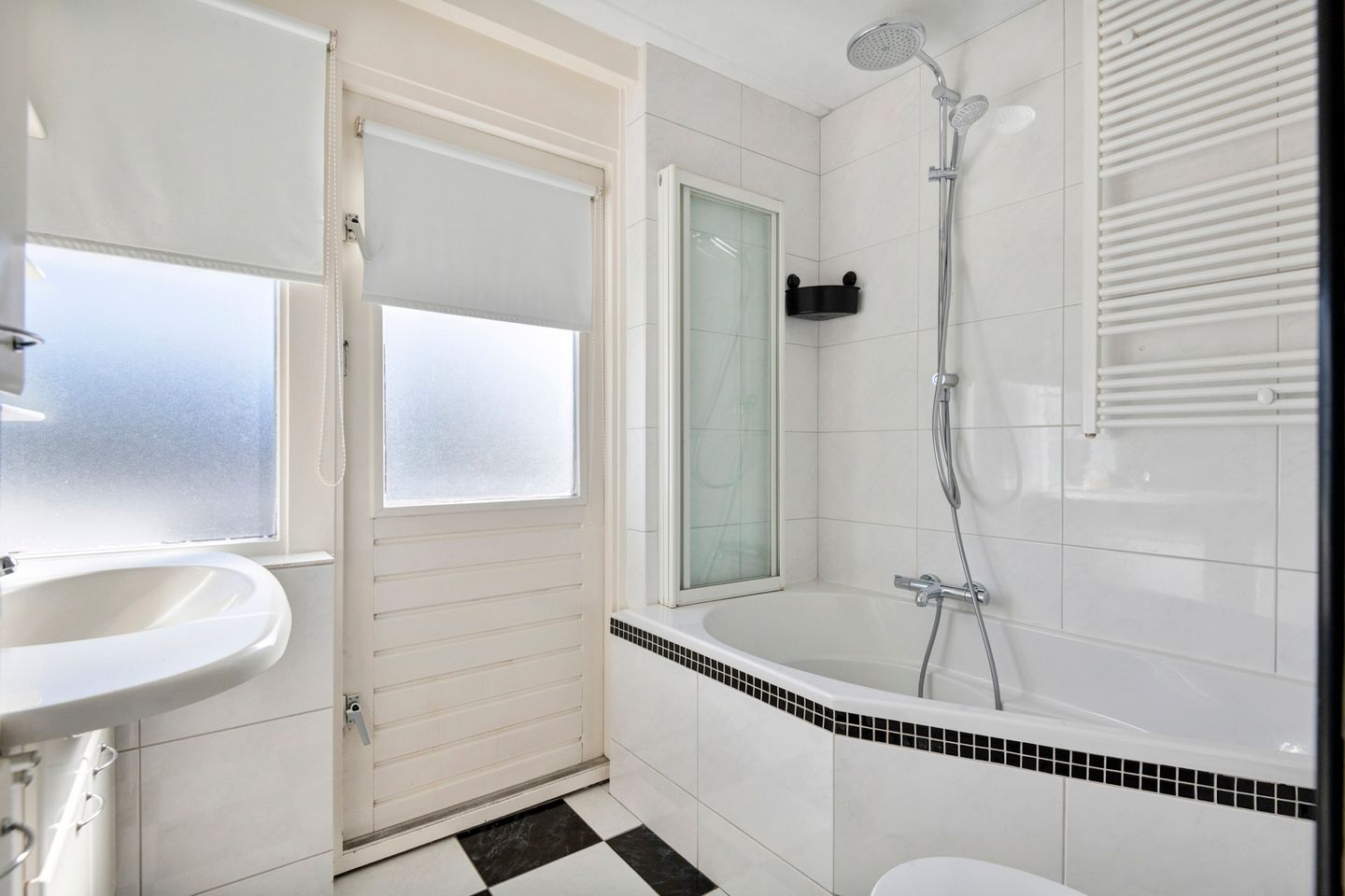 Photo 25 of Van Utenhoveweg 116