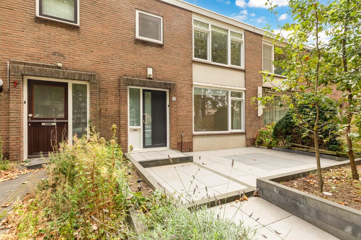 Photo 5 of Van Bosseplantsoen 8