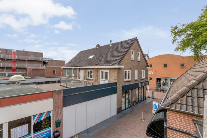 Foto 32 van Voorstraat 4-A