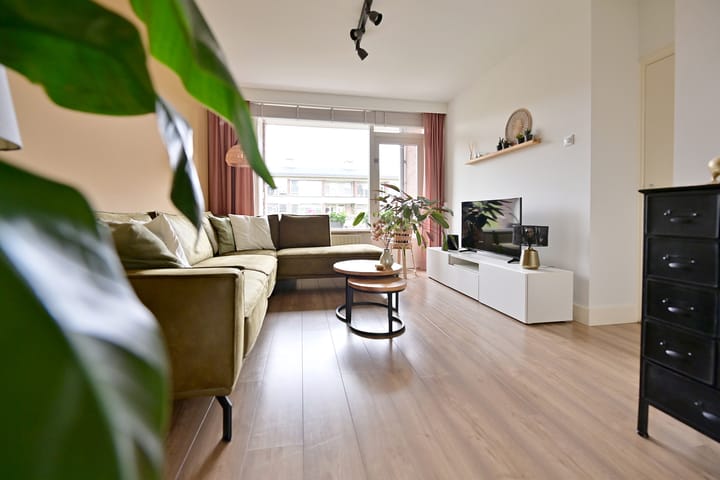 Foto 5 van Aagje Dekenlaan 30