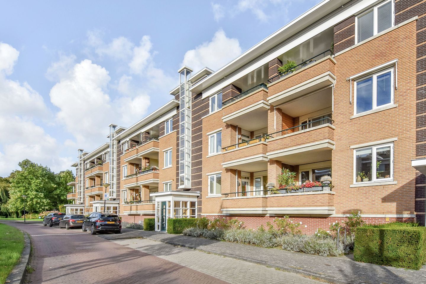 Foto 1 van Floris Arntzeniusplein 103