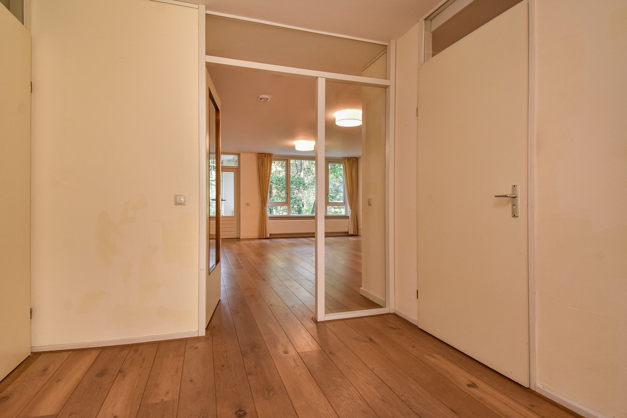 Foto 9 van Floris Arntzeniusplein 103