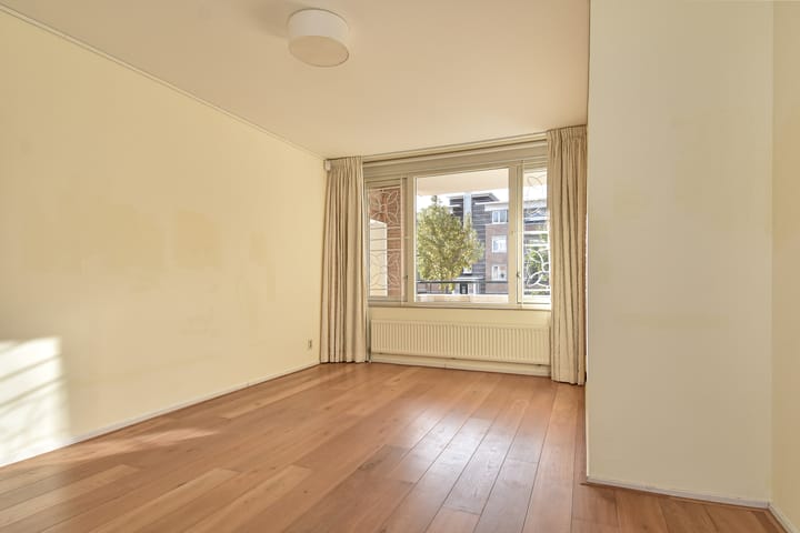 Foto 10 van Floris Arntzeniusplein 103