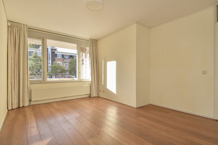 Foto 11 van Floris Arntzeniusplein 103