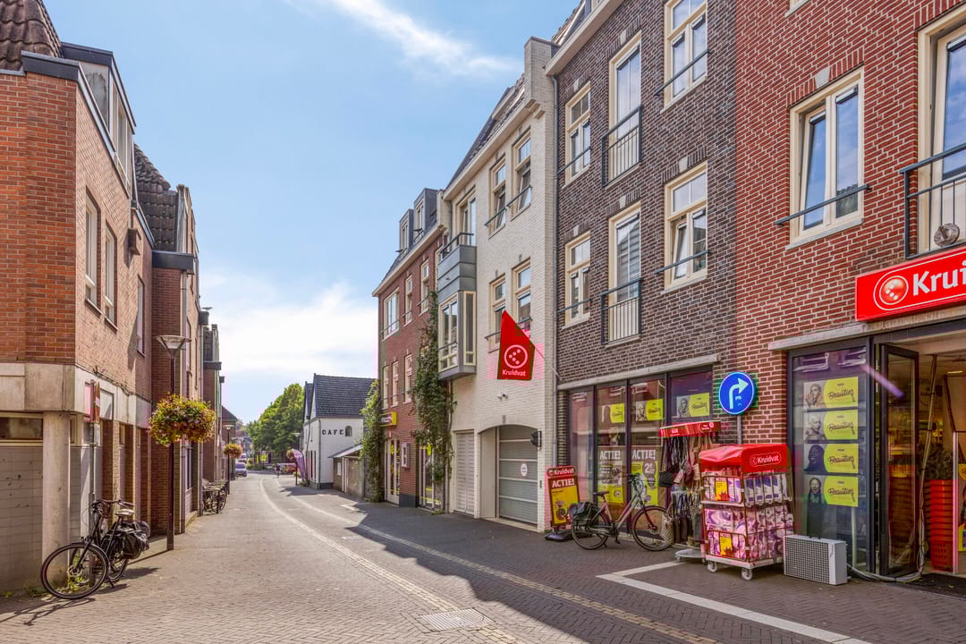 Foto 2 van Landstraat 8-15