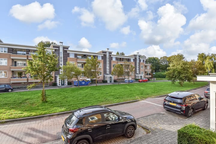 Foto 16 van Floris Arntzeniusplein 103