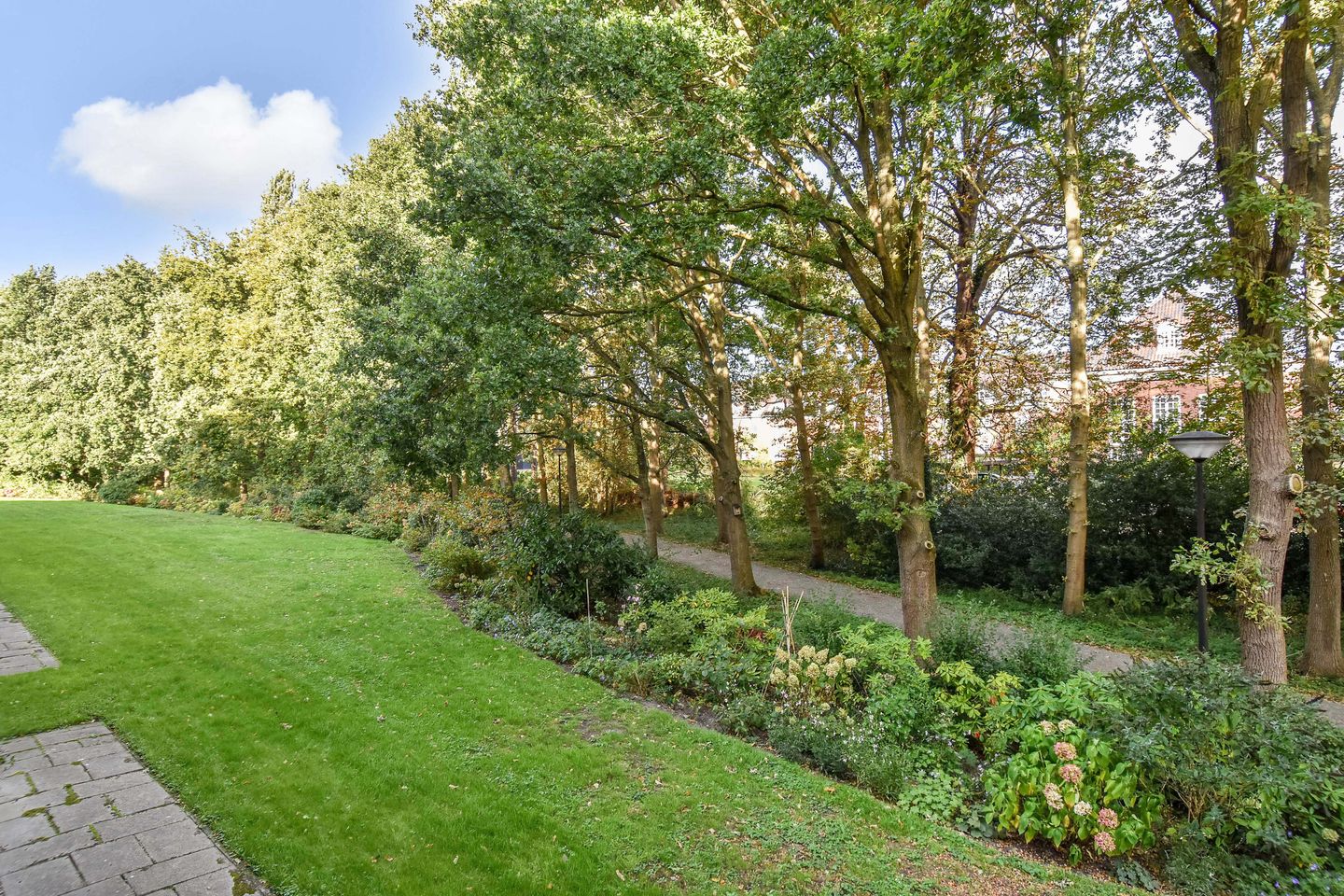 Foto 19 van Floris Arntzeniusplein 103