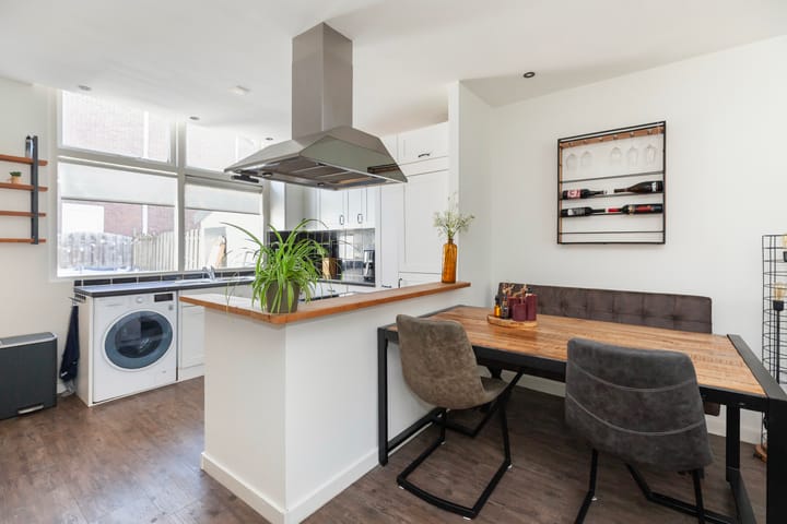 Photo 8 of Oranjestraat 34