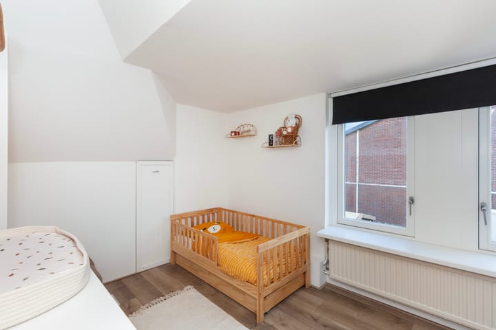 Photo 24 of Oranjestraat 34