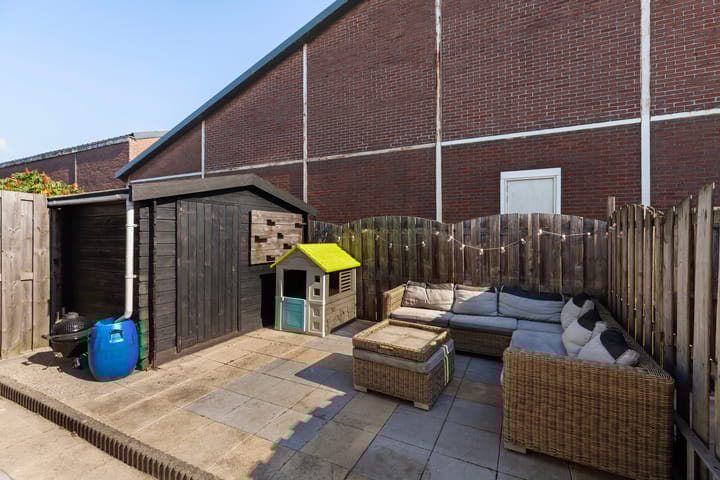 Photo 28 of Oranjestraat 34