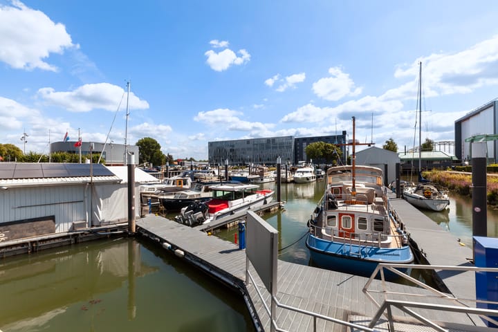 Photo 35 of Oranjestraat 34