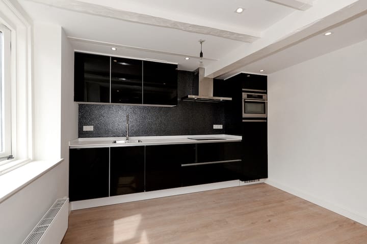 Photo 2 of Denneweg 7-3