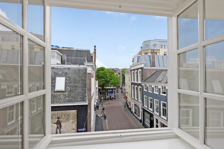 Photo 5 of Denneweg 7-3