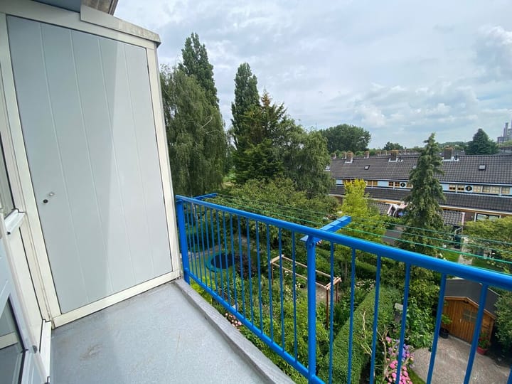 Foto 21 van W.H. van Leeuwenlaan 136