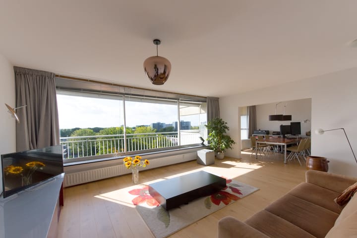 Foto 2 van Aart van der Leeuwlaan 104