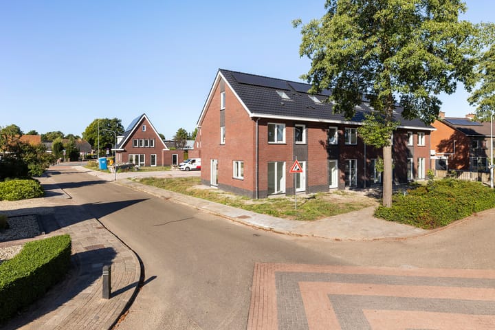 Photo 3 of Hortensiastraat 10