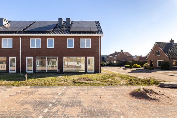 Photo 26 of Hortensiastraat 10