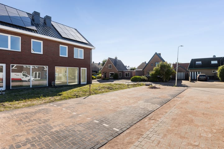 Photo 28 of Hortensiastraat 10