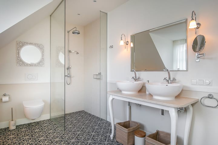 Foto 34 van Nieuw-Loosdrechtsedijk 146-H2