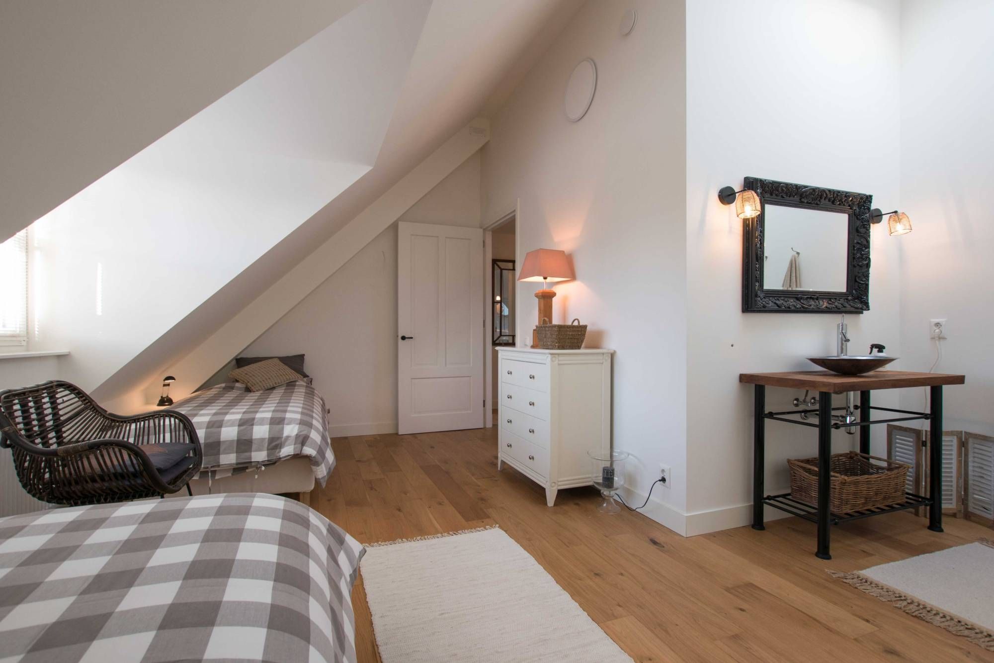 Photo 39 of Nieuw-Loosdrechtsedijk 146-H2