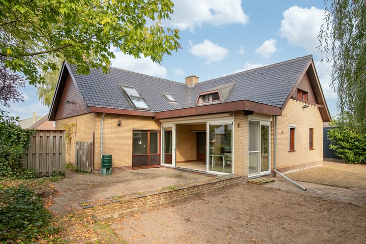 Photo 35 of Brantstraat 7