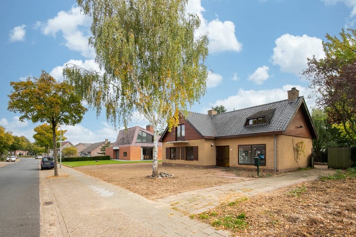 Photo 37 of Brantstraat 7