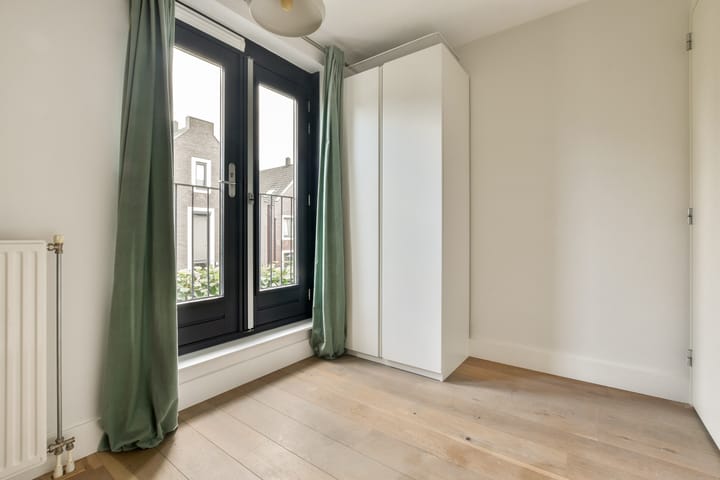 Photo 31 of Boterbloem 8