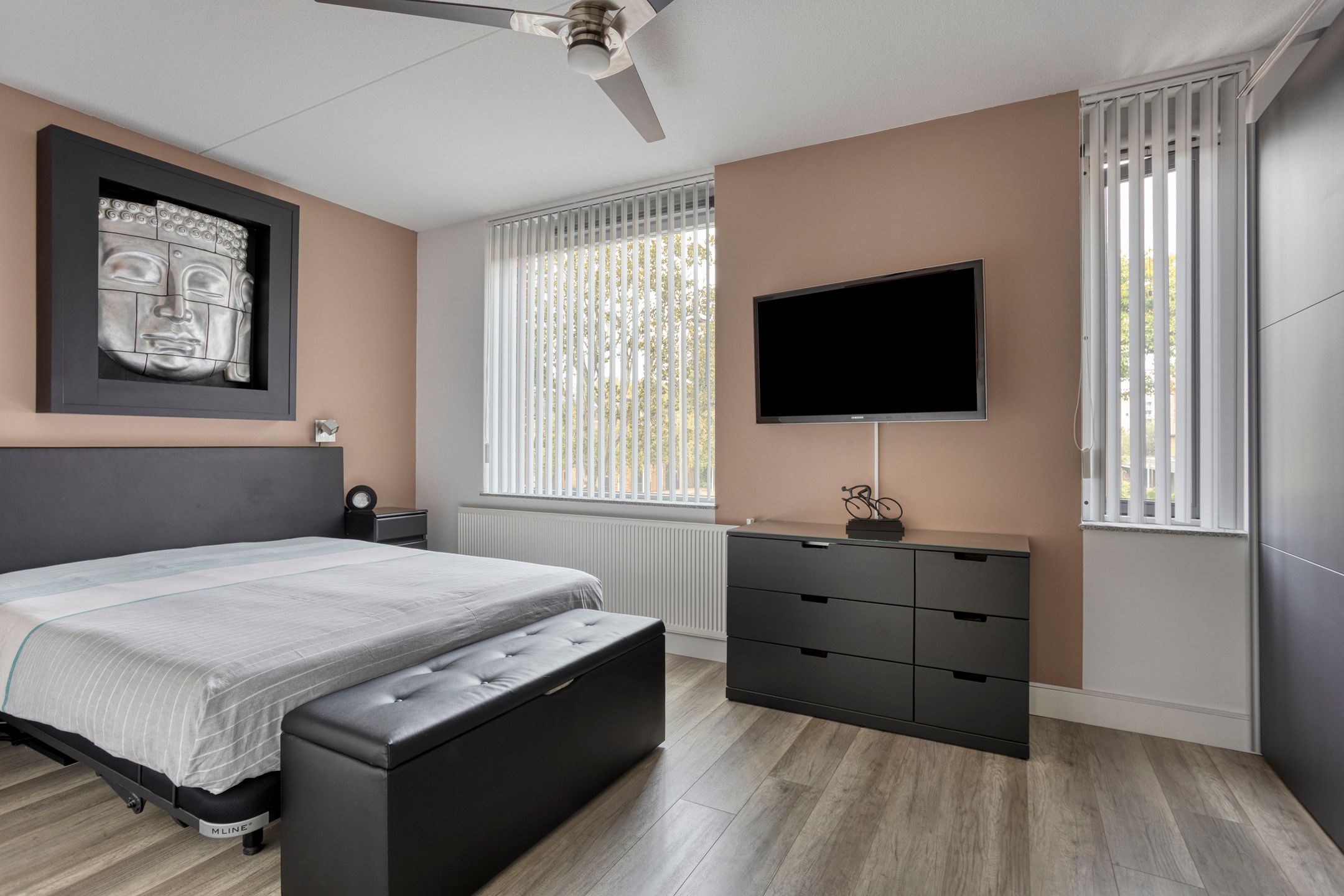 Photo 21 of Hongarenburg 263