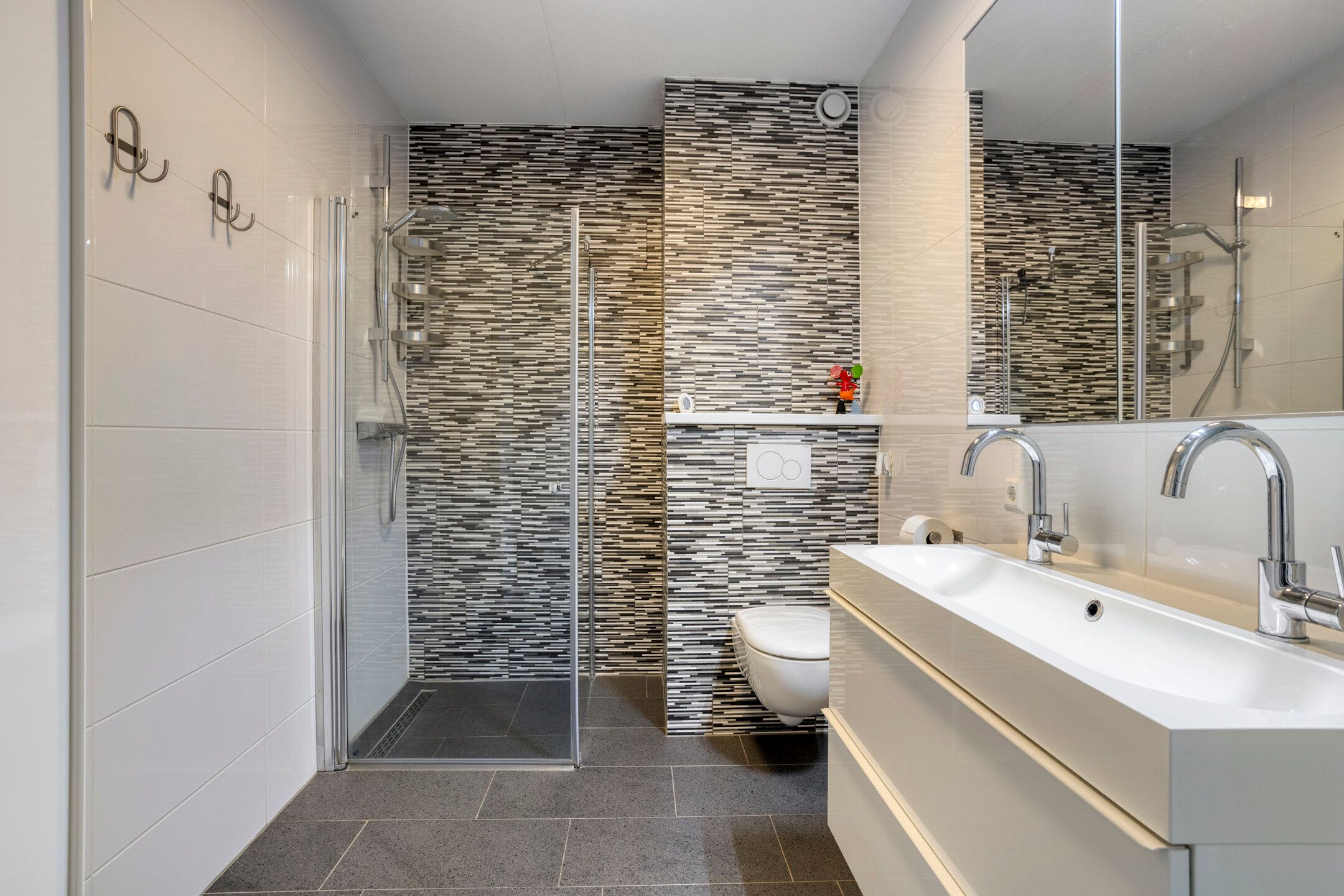 Photo 24 of Hongarenburg 263