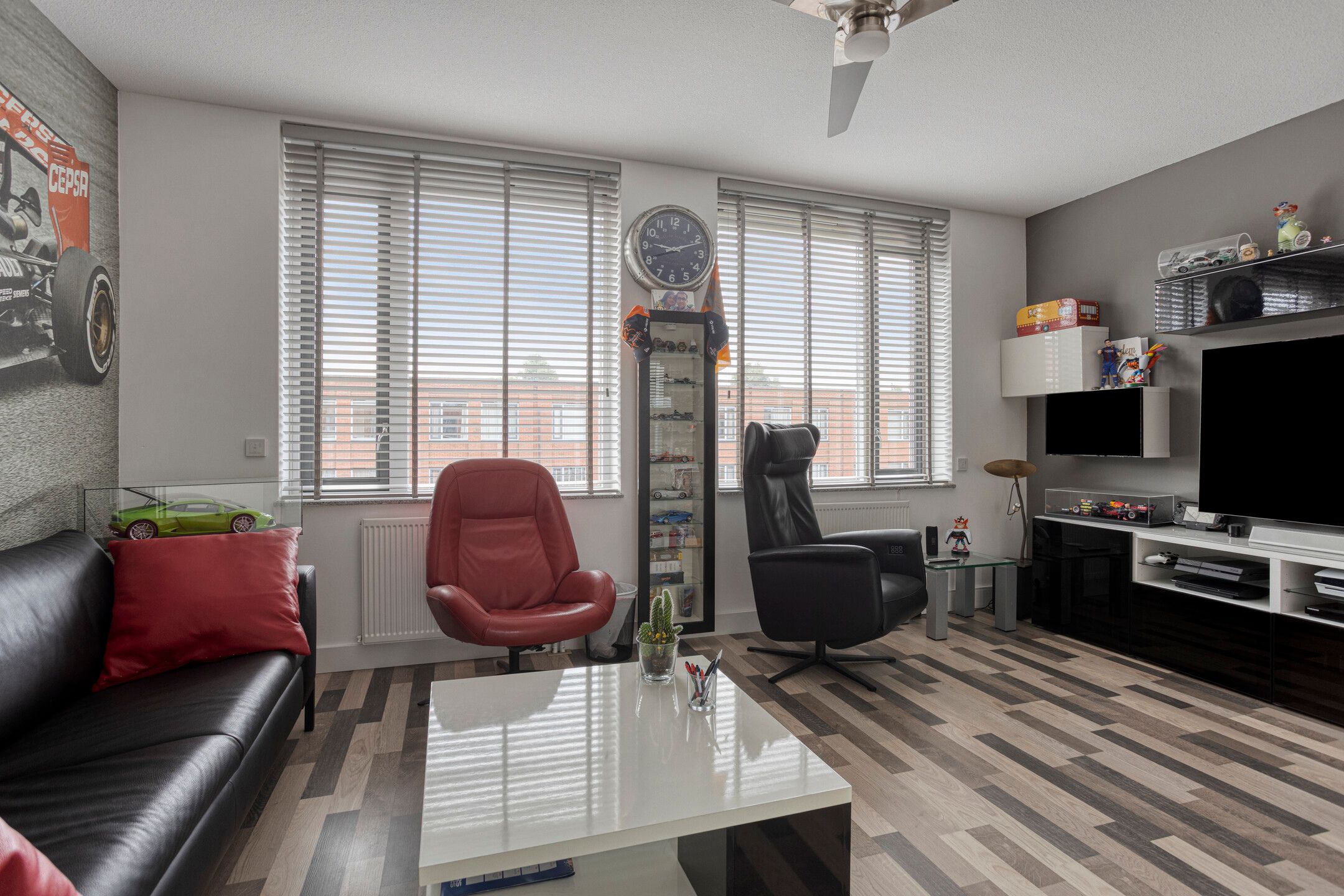 Photo 33 of Hongarenburg 263