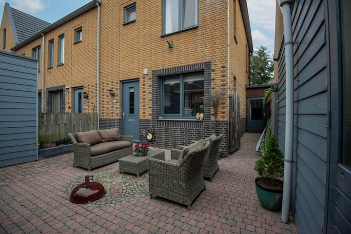 Photo 15 of Straat van Corsica 177