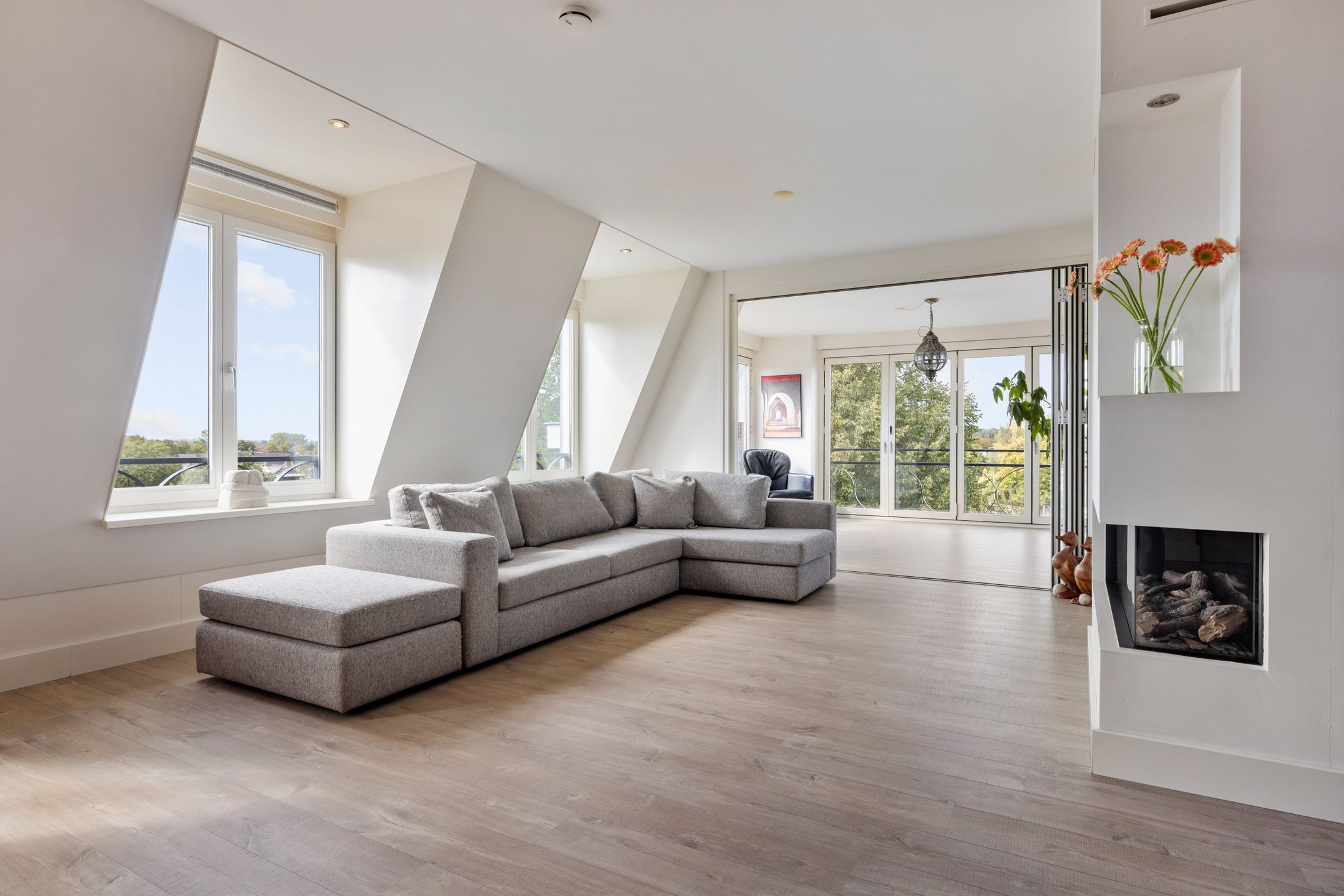 Photo 3 of Hoofdstraat 6-J