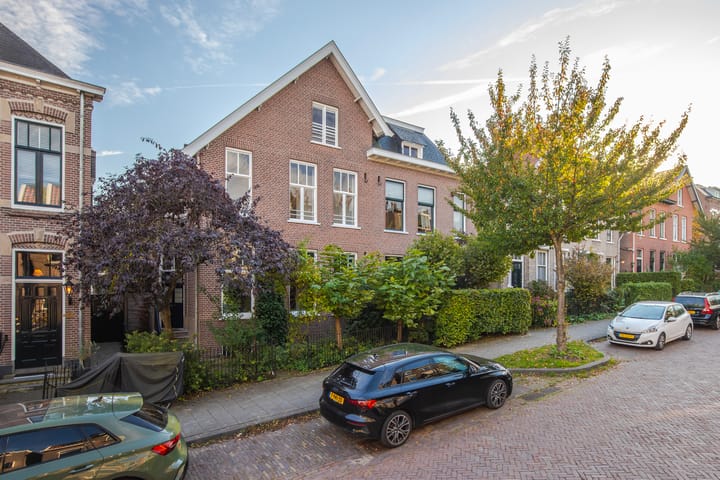 Foto 2 van Burgemeester Weertsstraat 45