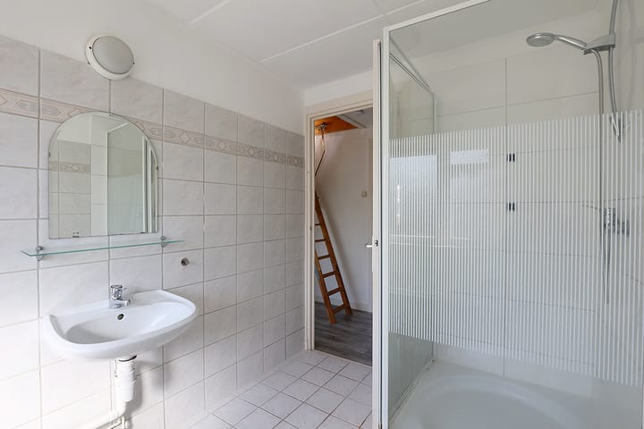 Foto 17 van Dr. Van Hoekstraat 73