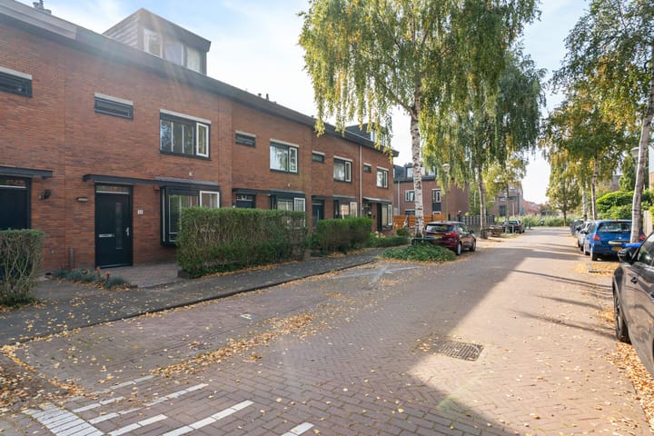 Photo 40 of Farmanstraat 12