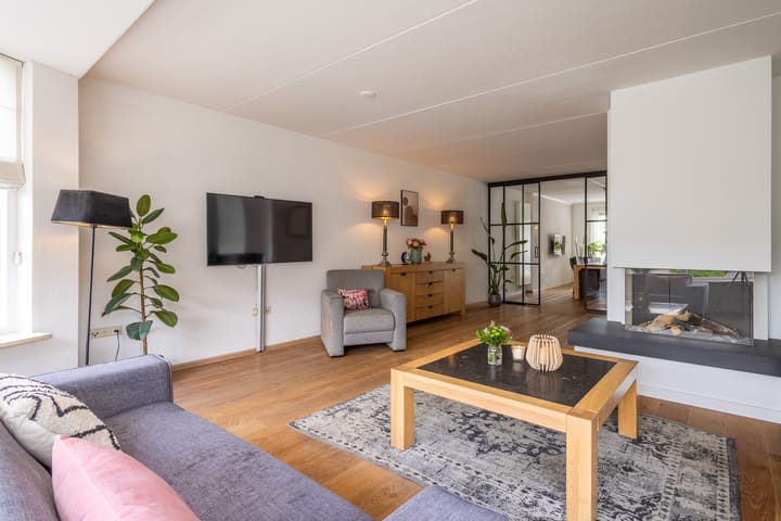 Photo 2 of Geelster 31