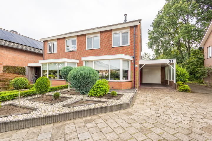 Photo 42 of Geelster 31