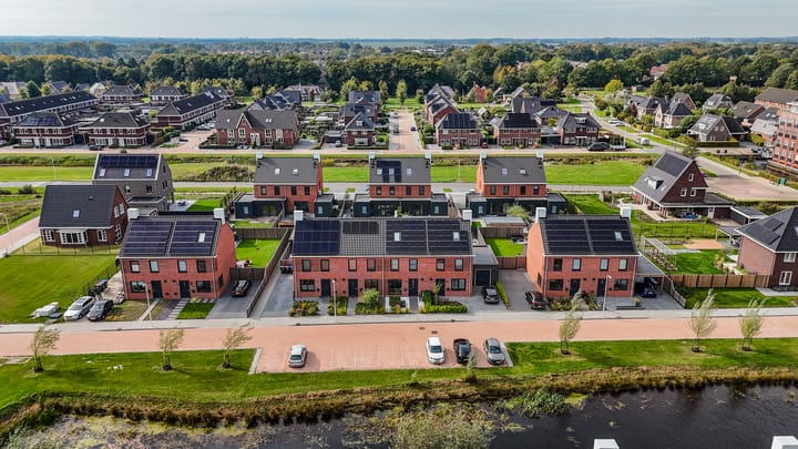 Photo 2 of It Fluen 12