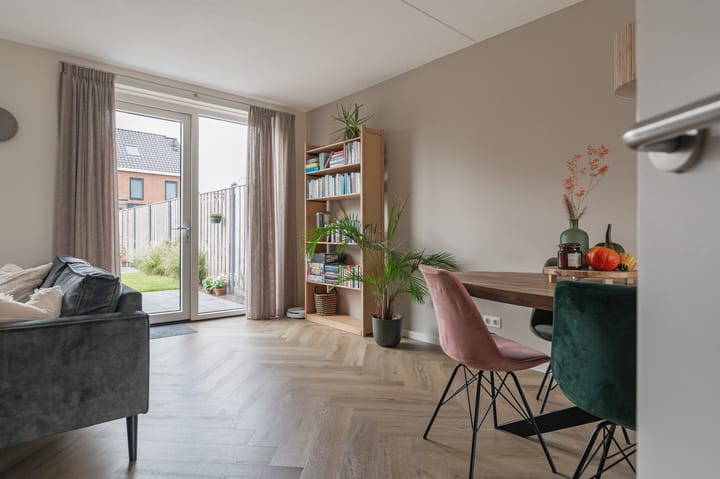 Photo 5 of It Fluen 12