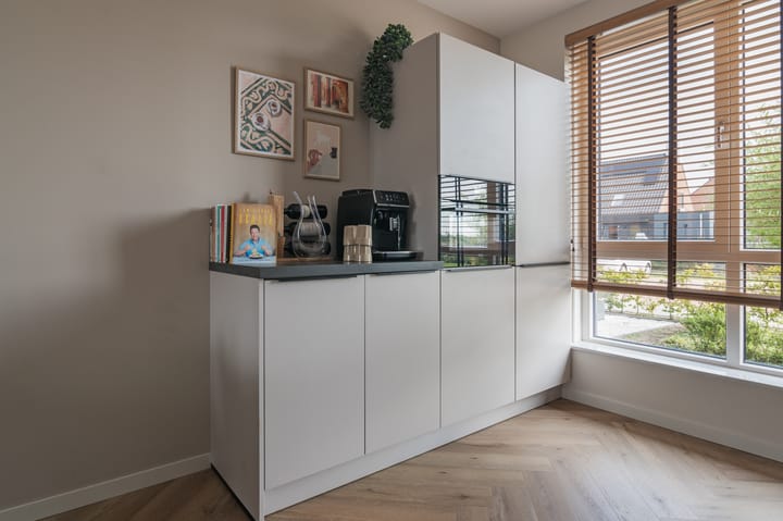 Photo 7 of It Fluen 12