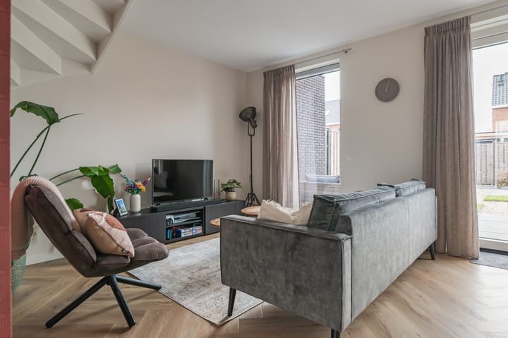 Photo 12 of It Fluen 12