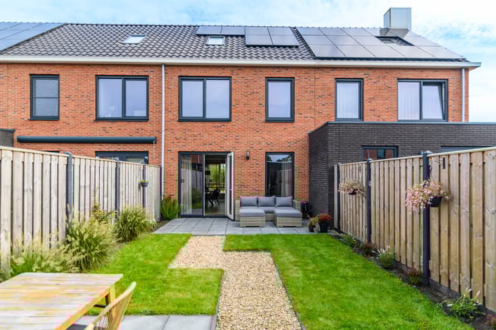 Photo 14 of It Fluen 12