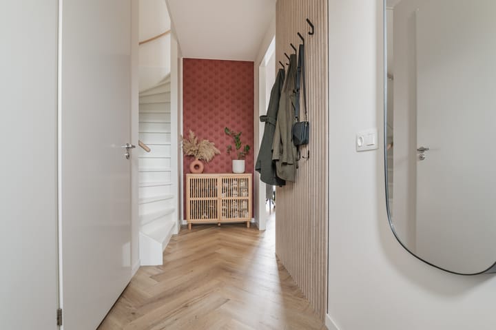 Photo 4 of It Fluen 12