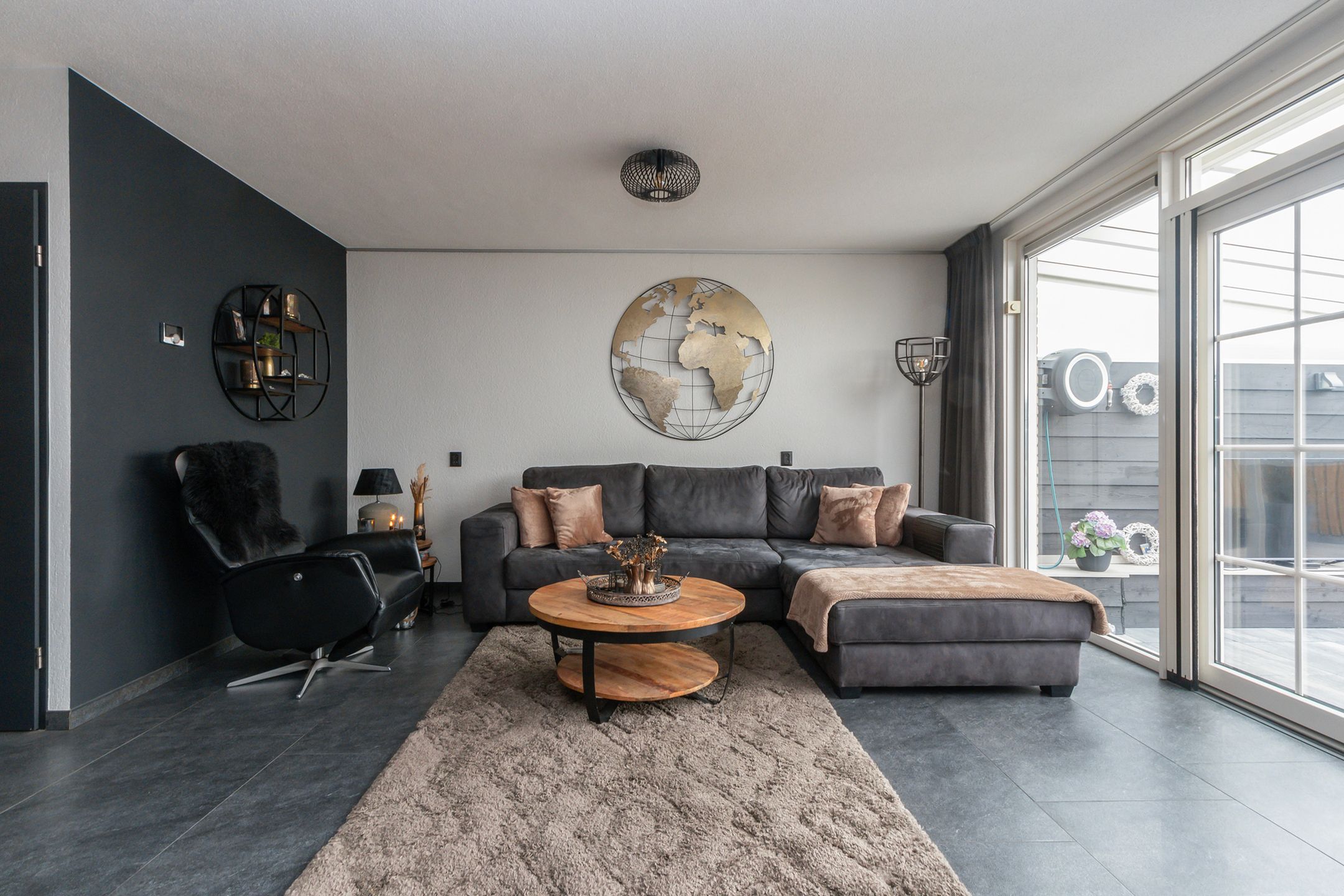 Photo 6 of Joke Smit-erf 160