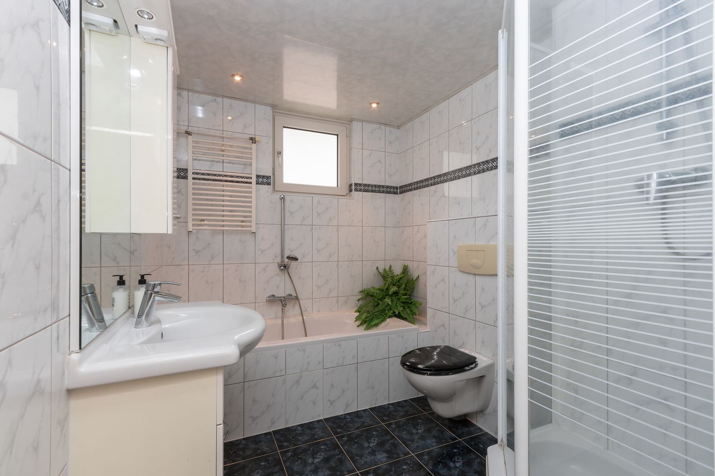 Photo 19 of Joke Smit-erf 160