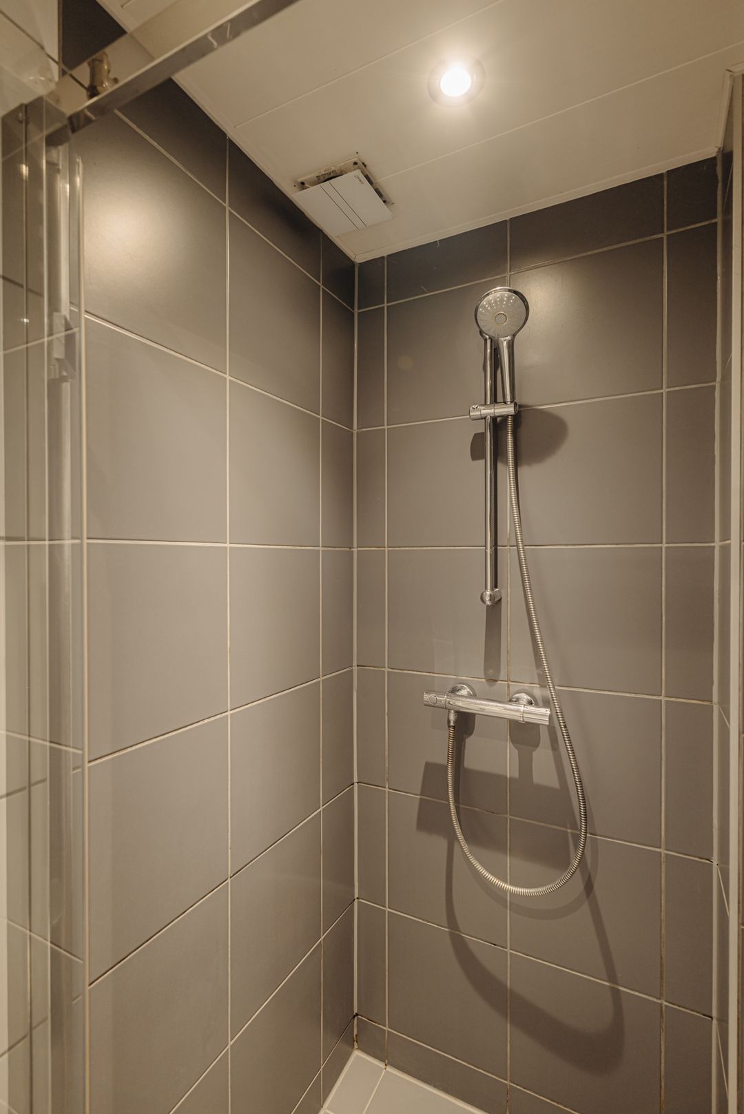 Foto 17 van Esmoreitstraat 17-H