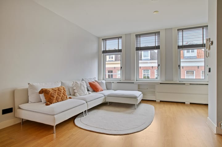 Photo 2 of Van Oldenbarneveldtstraat 38-3