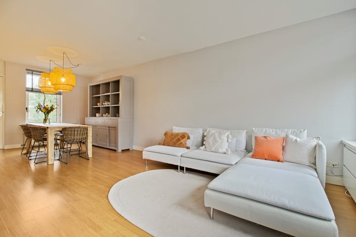 Photo 3 of Van Oldenbarneveldtstraat 38-3