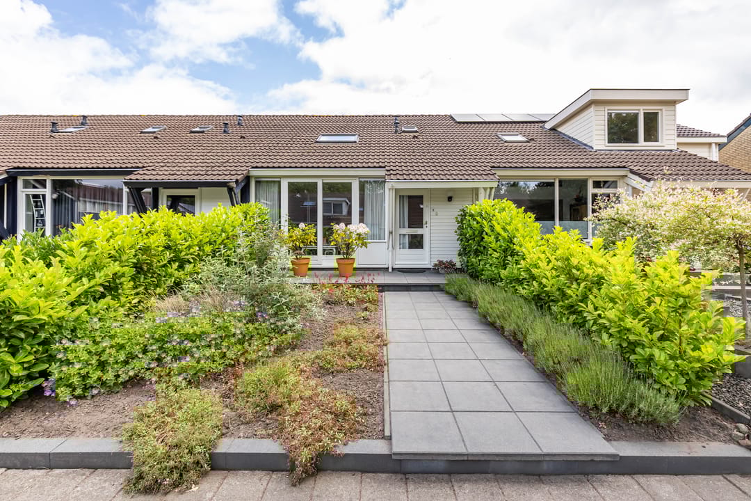 Foto 1 van Burgemeester van Panhuyslaan 18